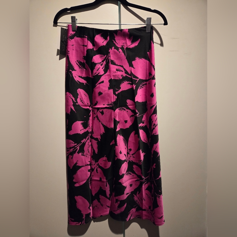 Gracia Vibrant Pink Floral Midi Skirt